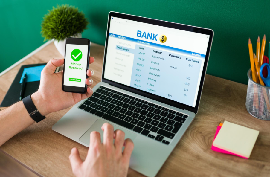 Online Banks vs Traditional Banks: Which Is Better?